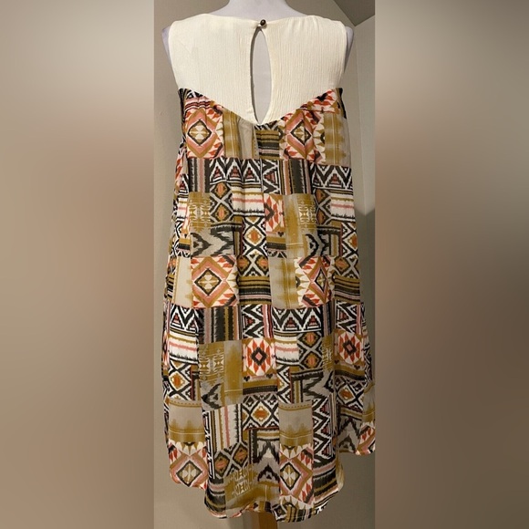REWIND | Patterned Sleeveless Embroidered Lined Mini Dress - Picture 8 of 10
